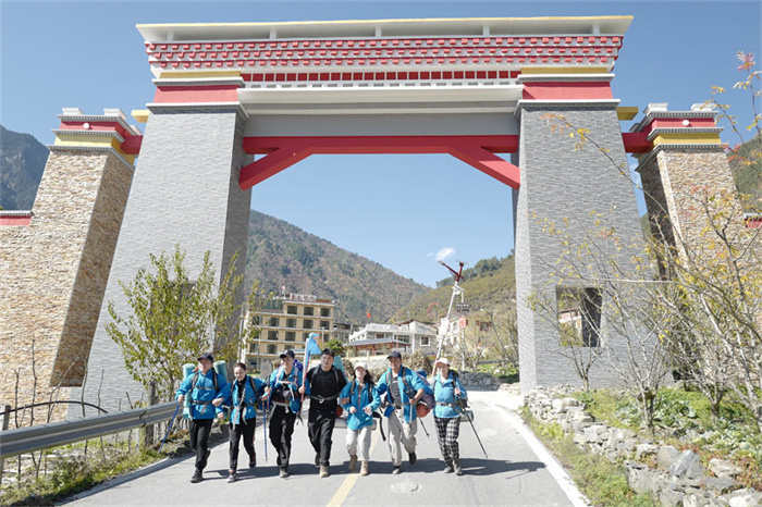 1669976664307483.jpg L1170661.jpg